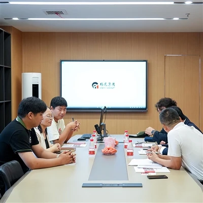 Japonská delegace navštěvuje GNEE, aby prozkoumala produkty z měděných trubek...